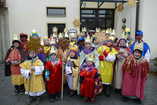 Dreikönigssingen der Sternsinger in Naumburg (Foto: Karl-Franz Thiede)